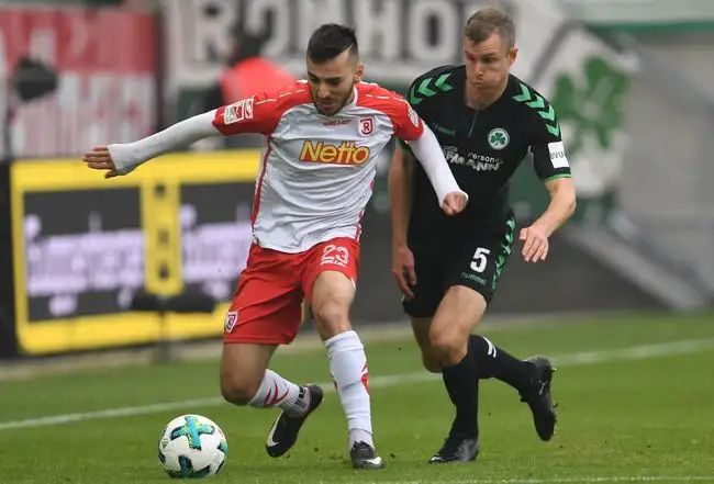 更是锁定了 更是锁定了