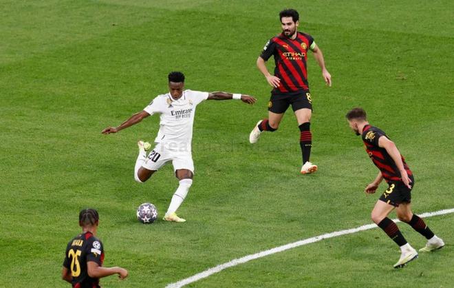 在长达十余 在长达十余