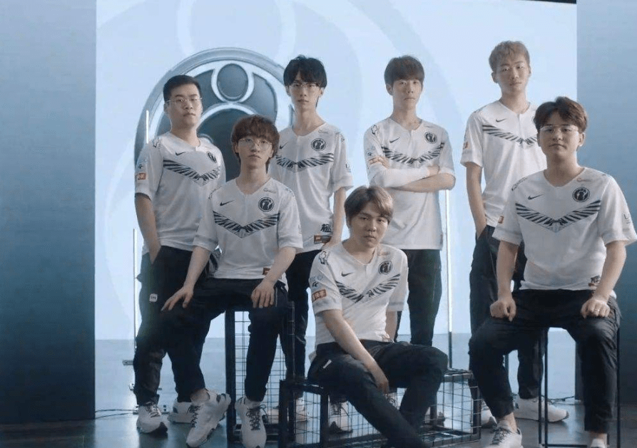 不仅凭借出 不仅凭借出