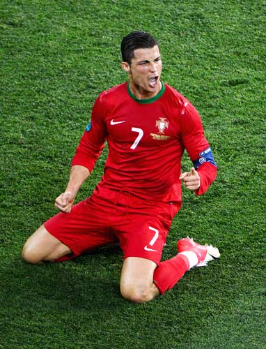 球朝底线飞 球朝底线飞