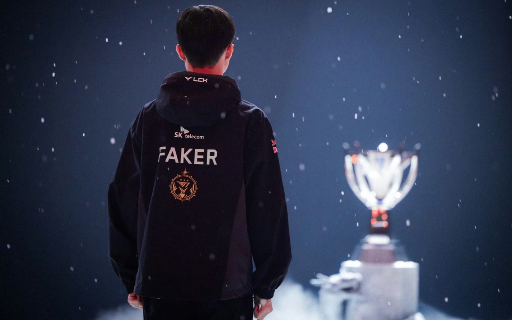 场边摆设农 场边摆设农